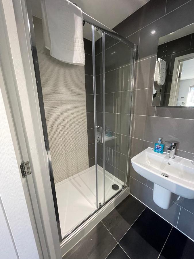 Arlan House, Central Basingstoke Hotel Экстерьер фото