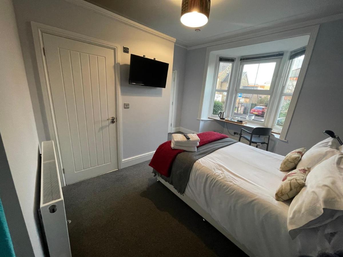 Arlan House, Central Basingstoke Hotel Экстерьер фото