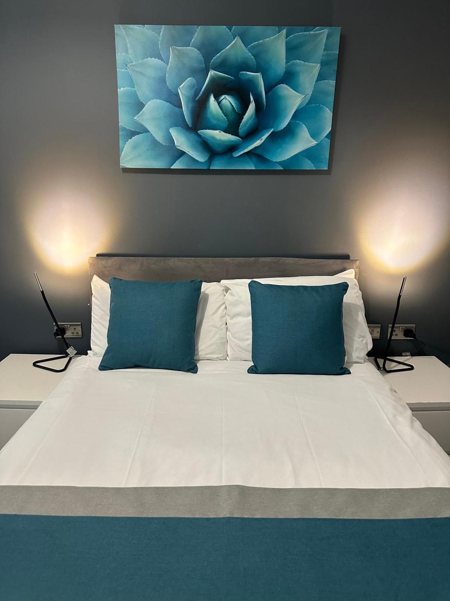 Arlan House, Central Basingstoke Hotel Экстерьер фото